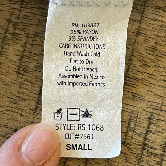 Bluheaven by UMGEE Gray/Blue Embellished Open Back Knit Top - Small - Picture 7 of 10